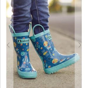 Oaki Space Boots Size 5